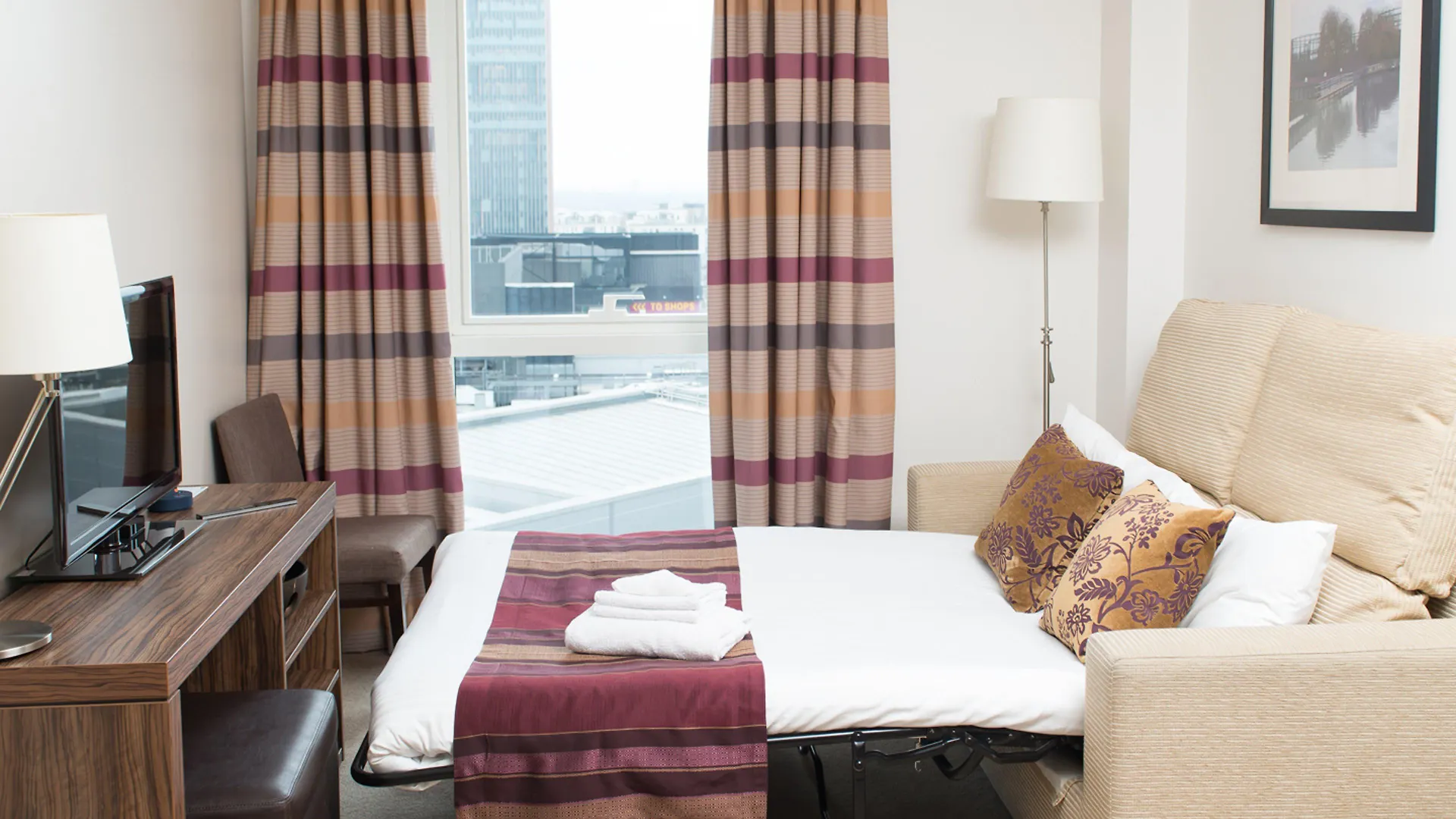 Hyatt House London Stratford - Aparthotel 4*,